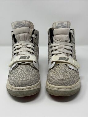 Size 6.5Y- Nike Air Jordan Legacy 312 (gs) At4040-100 Youth Elephant